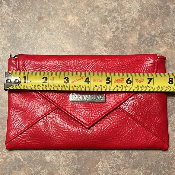 Mary Kay Clutch - Picture 5 of 5